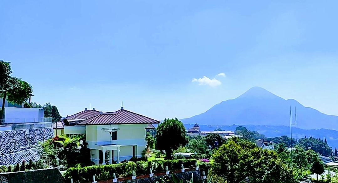 Villa Raung Indah Tretes Prigen Exterior foto